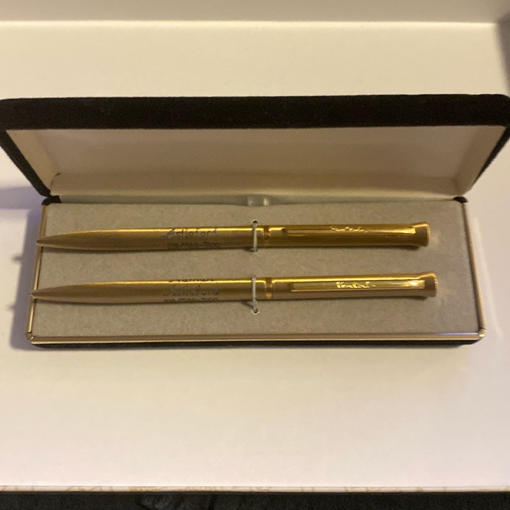 Pierre Cardin pen and pencil set-New in Box-